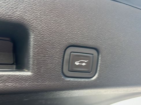 Used 2025 Buick Enclave Preferred image 25