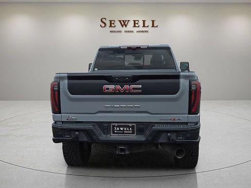 Used 2024 GMC Sierra 2500 AT4X w/ AT4X AEV Edition AWD/4WD image 4