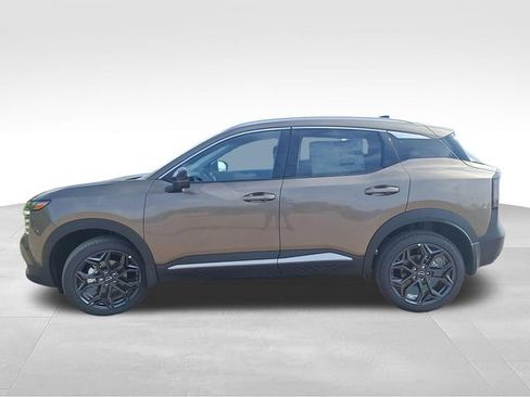 New 2026 Nissan Kicks SR FWD image 4
