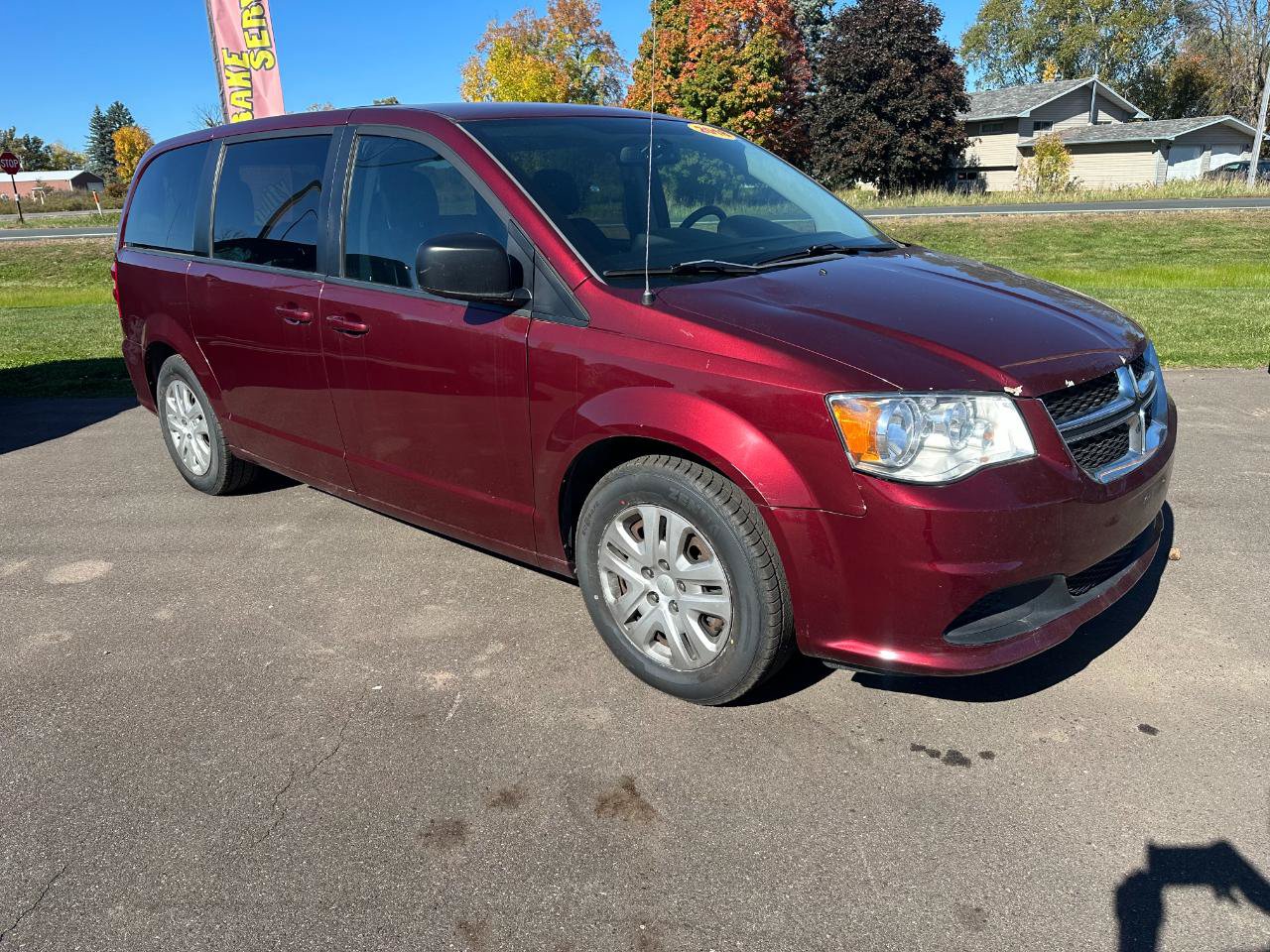 Used 2018 Dodge Grand Caravan SE w/ UConnect Hands-Free Group FWD image 10