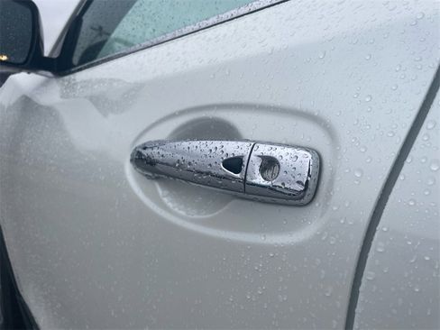 Used 2019 Nissan Rogue SL w/ Premium Package image 55