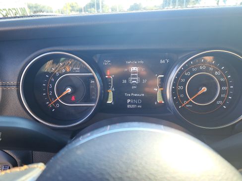 Used 2021 Jeep Wrangler Unlimited Sahara image 16