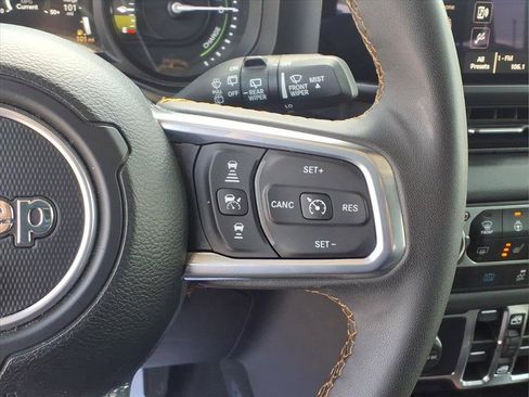 Used 2024 Jeep Wrangler Unlimited Sahara AWD/4WD image 13
