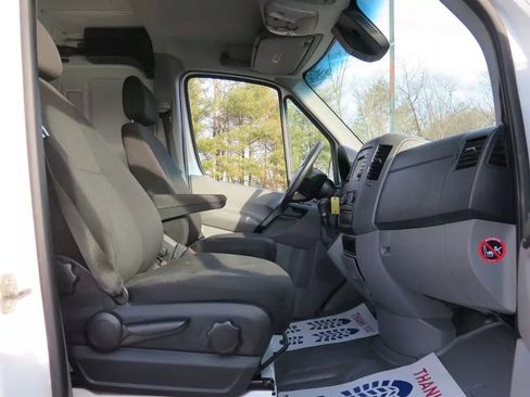 Used 2014 Mercedes-Benz Sprinter 2500 image 26