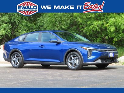 New 2025 Kia K4 LXS