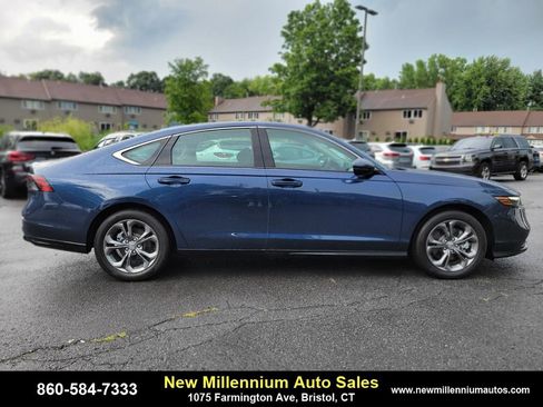 Used 2023 Honda Accord EX-L image 6