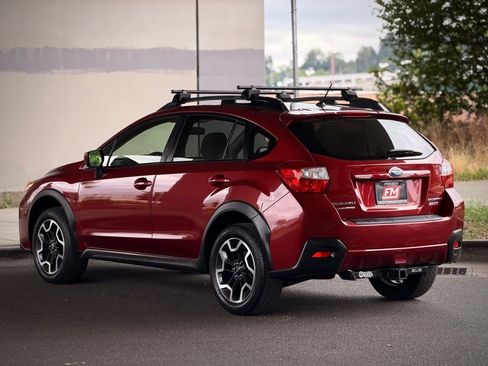 Used 2017 Subaru Crosstrek 2.0i Premium AWD/4WD image 5