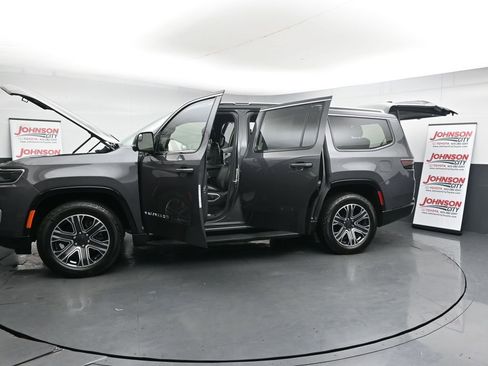 Used 2024 Jeep Wagoneer 4WD w/ Premium Group I image 47