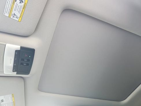 Used 2023 Nissan Pathfinder Platinum FWD image 26