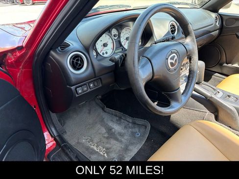 Used 2004 MAZDA MX-5 Miata w/ Convenience Pkg RWD image 21