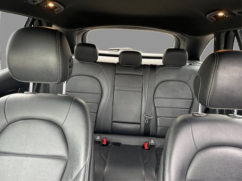 Used 2020 Mercedes-Benz GLC 300 image 40