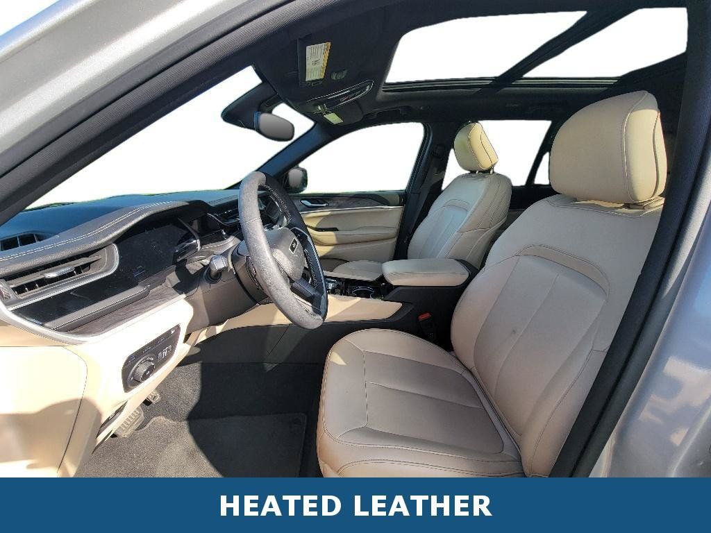 Used 2023 Jeep Grand Cherokee 4WD 4xe image 5