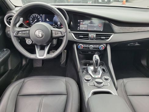 Used 2024 Alfa Romeo Giulia Sprint image 4