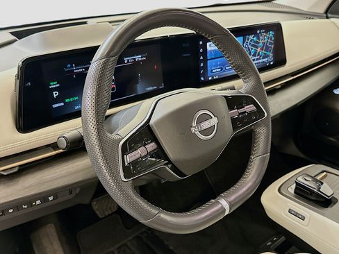 Used 2024 Nissan Ariya AWD image 18