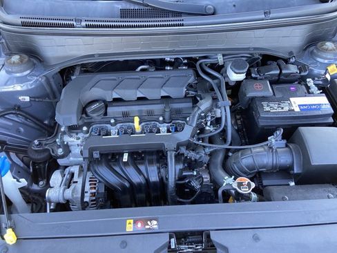 Used 2020 Hyundai Venue SEL FWD image 27
