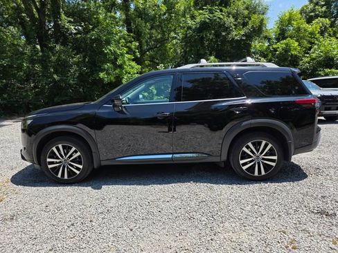 Used 2025 Nissan Pathfinder Platinum w/ Cargo Package AWD/4WD image 7