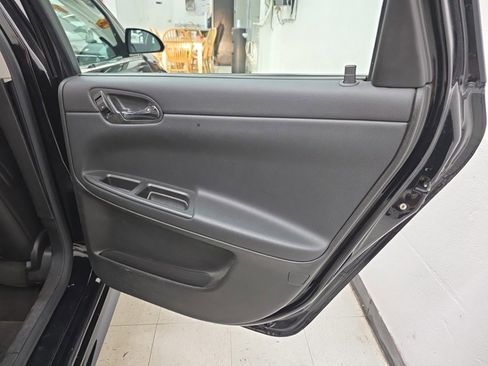 Used 2012 Chevrolet Impala LTZ FWD image 15