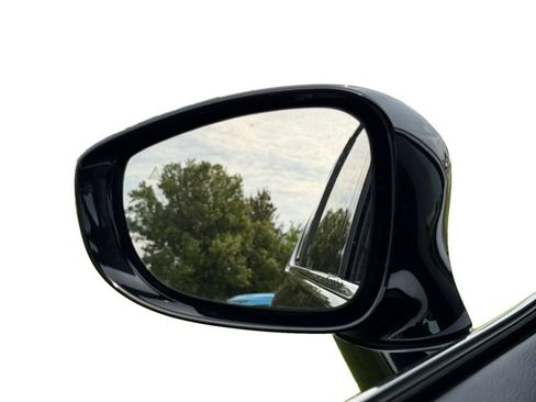 Used 2025 Chrysler Pacifica Select FWD image 20