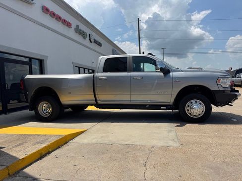 Used 2024 RAM 3500 Laramie w/ Sport Appearance Package AWD/4WD image 9