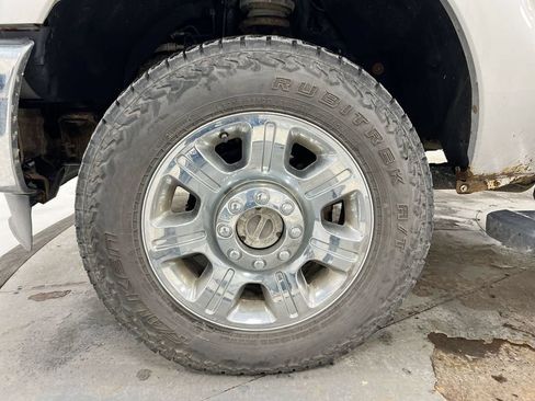 Used 2014 Ford F250 Lariat w/ Chrome Package AWD/4WD image 26