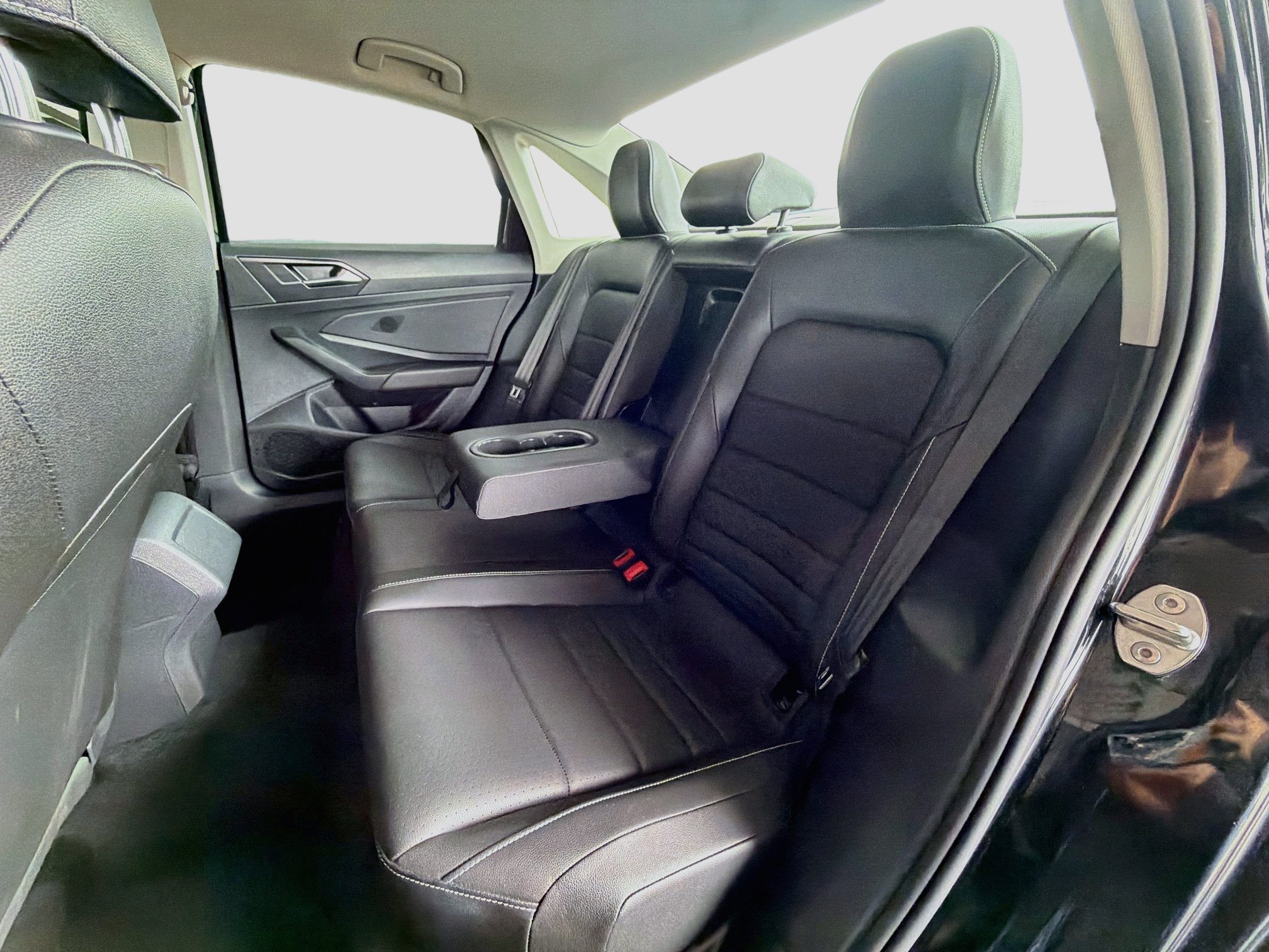 Used 2024 Volkswagen Jetta SE FWD image 26