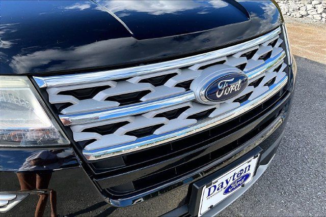 Used 2018 Ford Explorer XLT FWD image 30