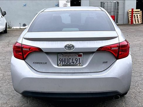 Used 2017 Toyota Corolla SE FWD image 5