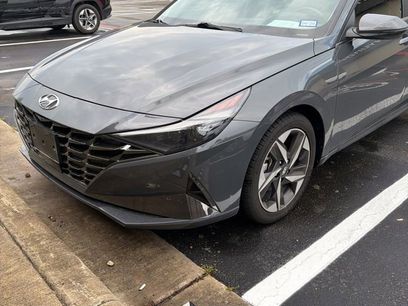 Certified 2023 Hyundai Elantra Limited w/ Preferred Accessory Package