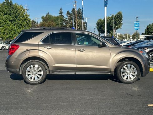 Used 2010 Chevrolet Equinox LT w/ Cargo Management Package FWD image 7