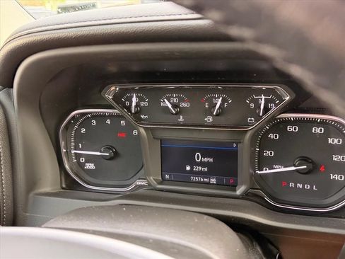 Used 2022 GMC Sierra 1500 SLT w/ SLT Premium Package AWD/4WD image 18