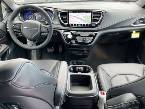 New 2026 Chrysler Pacifica Select FWD image 37