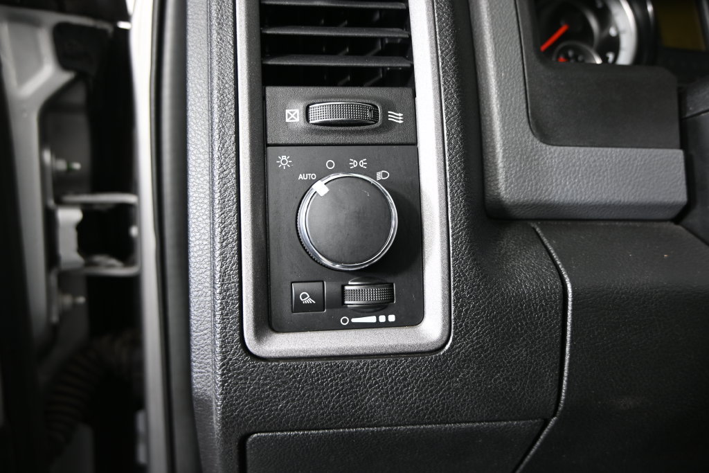 Used 2014 RAM 3500 Tradesman w/ Chrome Appearance Group AWD/4WD image 23