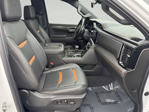 Used 2022 GMC Sierra 1500 AT4 w/ AT4 Premium Package image 32