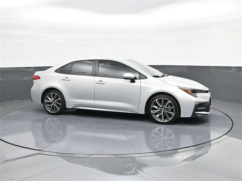 Used 2022 Toyota Corolla SE image 17