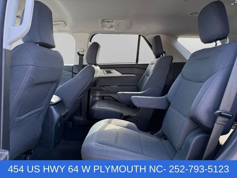 Certified 2025 Ford Explorer Active RWD image 13
