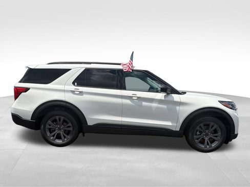 New 2026 Ford Explorer Active w/ Active Comfort Package AWD/4WD image 6