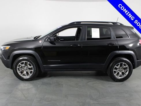 Used 2022 Jeep Cherokee Trailhawk w/ Premium Leather Package image 8