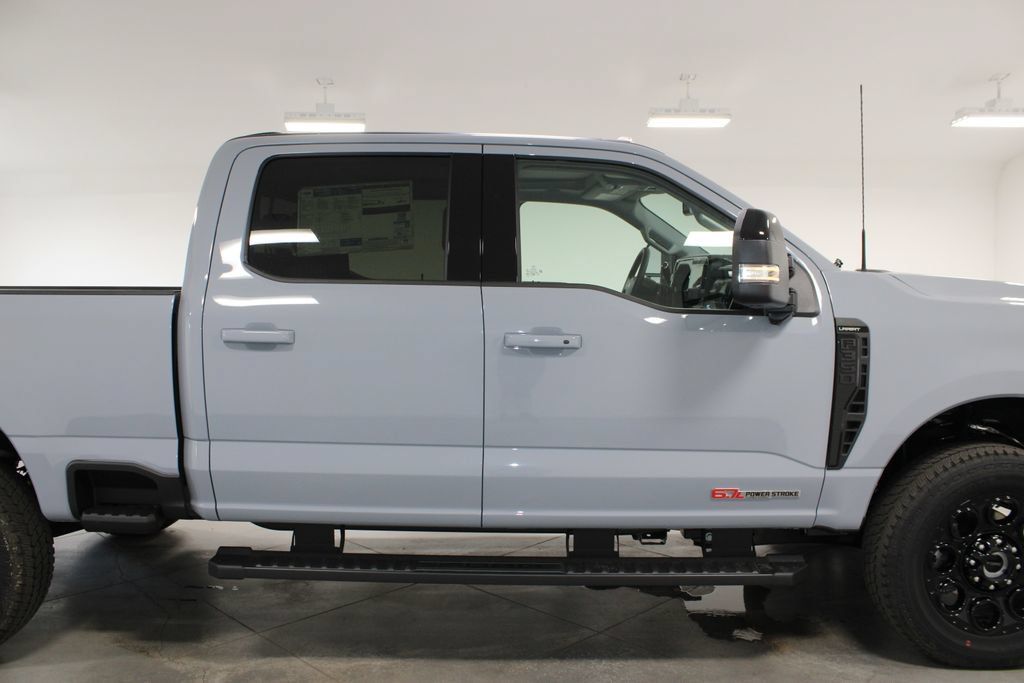 New 2026 Ford F350 Lariat w/ Black Appearance Package AWD/4WD image 10