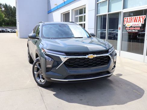 New 2026 Chevrolet Trax LT w/ LT Convenience Package FWD image 34
