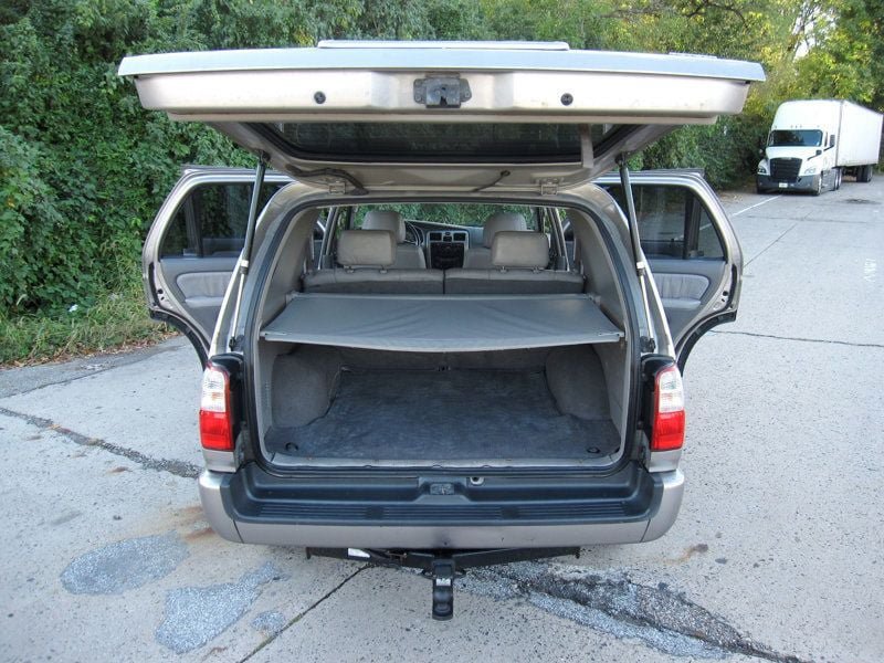 Used 2002 Toyota 4Runner SR5 RWD image 31