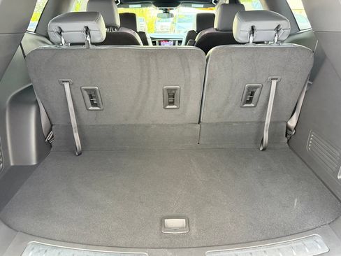 Used 2024 Buick Enclave Essence FWD image 24