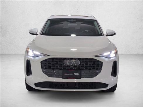 Certified 2025 Audi Q5 Premium w/ Convenience Package image 2