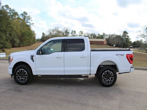 Used 2022 Ford F150 XLT w/ Equipment Group 302A High image 12