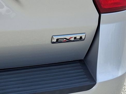 Used 2019 Ford Expedition XLT w/ Equipment Group 202A AWD/4WD image 32