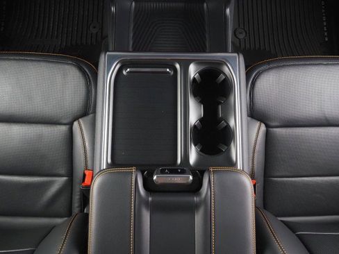 Used 2025 Ford Expedition Tremor image 29