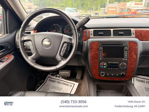 Used 2009 Chevrolet Suburban LT AWD/4WD image 10