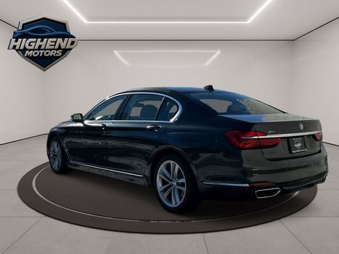 Used 2018 BMW 750i xDrive image 4