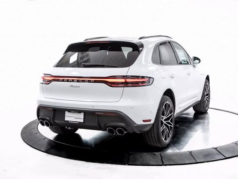 Certified 2025 Porsche Macan image 7