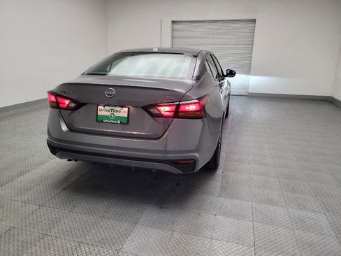 Used 2024 Nissan Altima 2.5 SV image 7