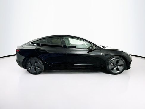 Used 2021 Tesla Model 3 Standard Range image 10